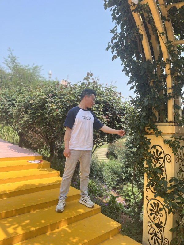 罗湘的第一张照片--广元闪婚服务中心